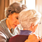 Consejos para reducir la sobrecarga mental en cuidadores